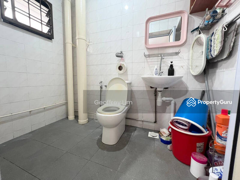 For Rent - 327 Sembawang Crescent