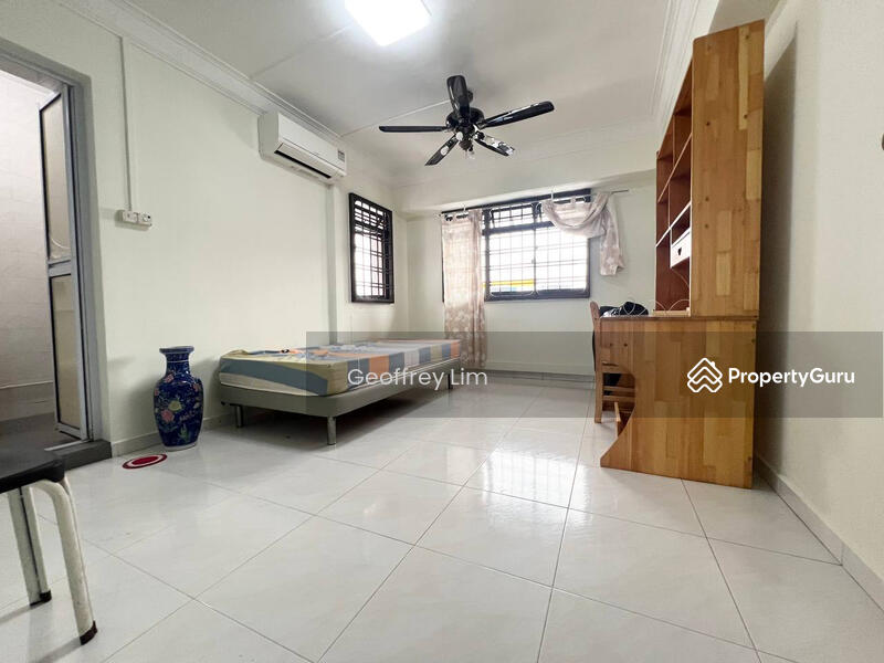For Rent - 327 Sembawang Crescent