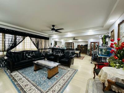 For Sale - 404 Bukit Batok West Avenue 7