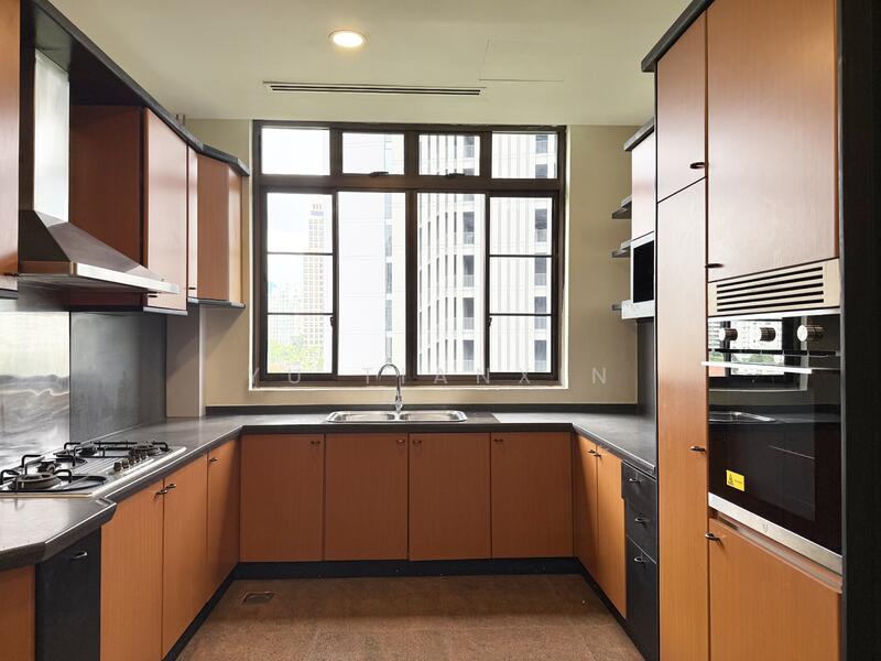 For Rent - Manhattan Mansions