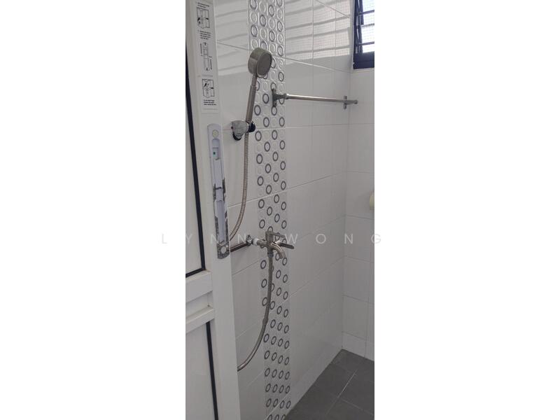 126 Yishun Street 11, 126 Yishun Street 11, Room Rental, 120 sqft, HDB Flat For Rent, by Lynn Wong, 60116248 - Bathroom - PropertyGuru.com.sg