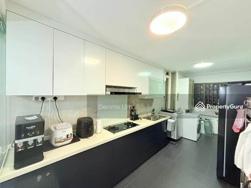 For Sale - 219 Serangoon Avenue 4