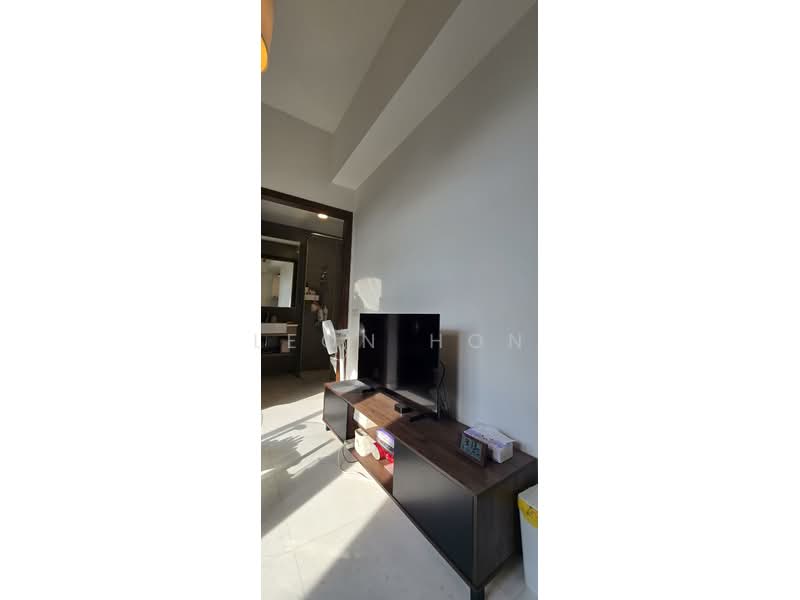 Tropika East, 3 Foo Kim Lin Road, 1 Bedroom, 431 sqft, Condominium For Rent, by Leon Hon, 60116348 - Living Room - PropertyGuru.com.sg