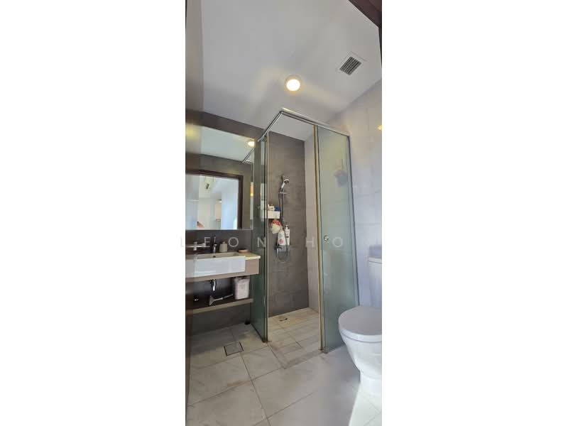 Tropika East, 3 Foo Kim Lin Road, 1 Bedroom, 431 sqft, Condominium For Rent, by Leon Hon, 60116348 - Bathroom - PropertyGuru.com.sg