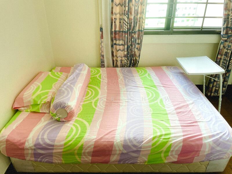 Parc Oasis, 35 Jurong East Avenue 1, Room Rental, 130 sqft, Condominium For Rent, by Summer Chow, 60116366 - Bedroom - PropertyGuru.com.sg