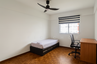 For Rent - 247 Tampines Street 21