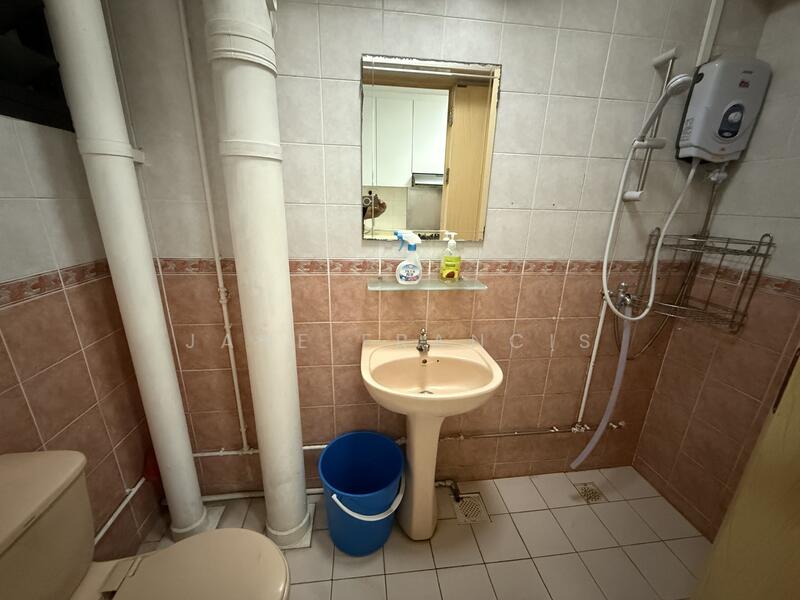 Common Toilet