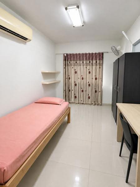 274A Jurong West Avenue 3, 274A Jurong West Avenue 3, Boon Lay / Jurong / Tuas, 4 Bedrooms, 1,356 sqft, HDB Flat For Rent, by Jane Francis, 60116500 - Bedroom 3 - PropertyGuru.com.sg