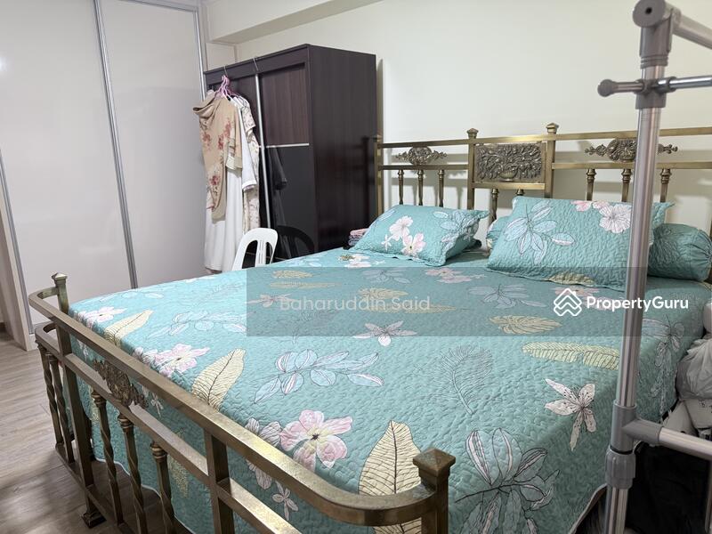 For Sale - 842H Tampines Street 82