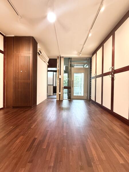 Ensuite bedroom and private lift