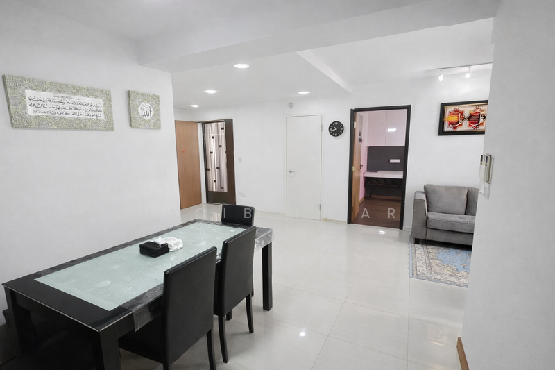 405B Northshore Drive, 405B Northshore Drive, 3 Bedrooms, 1,012 sqft, HDB Flat For Sale, by Naqib Nizar, 60116553 - Living Room - PropertyGuru.com.sg