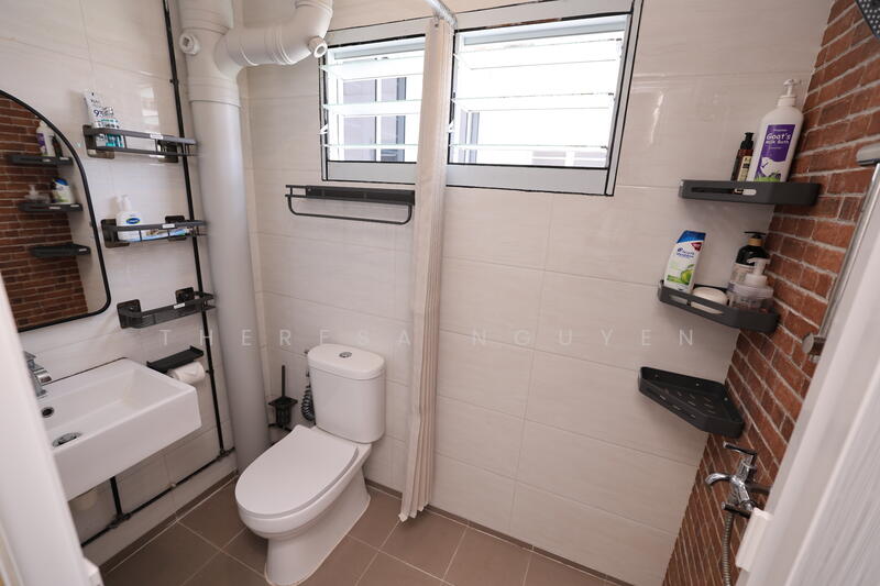 Common bathroom 