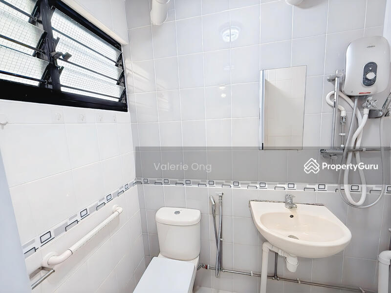 For Rent - 694 Hougang Street 61