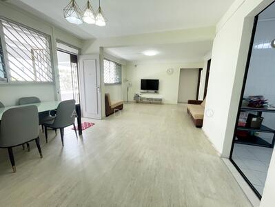 For Sale - 859A Tampines Avenue 5