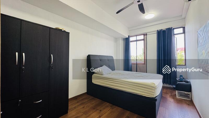 For Sale - ⭐️⭐️LANDED7772@3 STOREY TERRACE WITH 6 BEDROOMS, SPACIOUS, NEAR FUTURE MRT