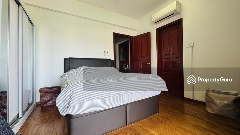 For Sale - ⭐️⭐️LANDED7772@3 STOREY TERRACE WITH 6 BEDROOMS, SPACIOUS, NEAR FUTURE MRT