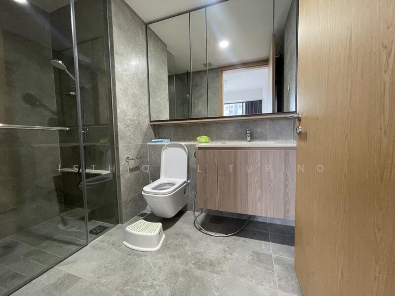 Twin VEW, 93 West Coast Vale, 2 Bedrooms, 710 sqft, Condominium For Rent, by Isthiqlal Turino, 60116735 - Bathroom - PropertyGuru.com.sg