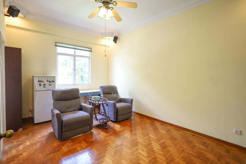 Loyang Villas Terraced House For Sale at S$ 2,780,000 | PropertyGuru Singapore - Living Room