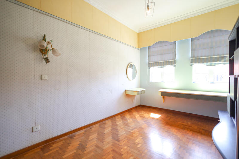 Loyang Villas Terraced House For Sale at S$ 2,780,000 | PropertyGuru Singapore - Interior