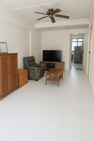 6 Beach Road HDB Flat For Sale at S$ 580,000 | PropertyGuru Singapore - Living Room