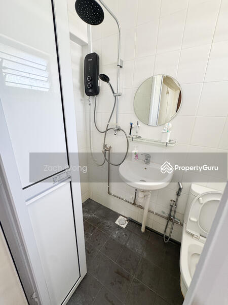 Master Toilet