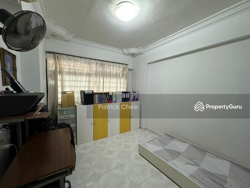 For Sale - 317 Tampines Street 33