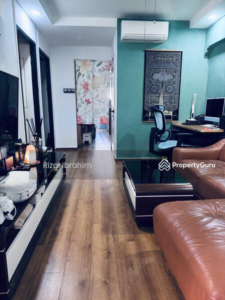 For Sale - 221 Tampines Street 24