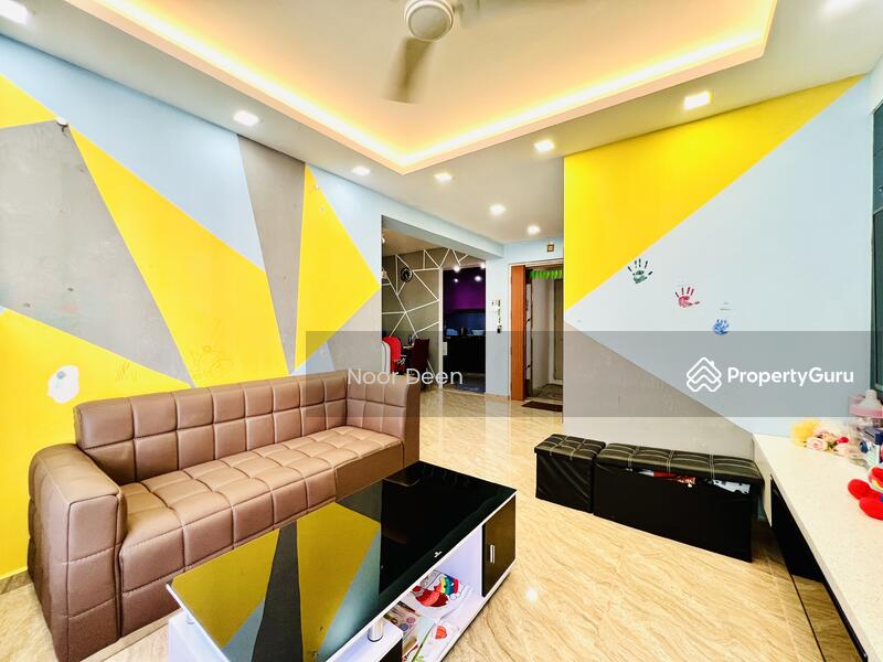 For Sale - 785C Woodlands Rise
