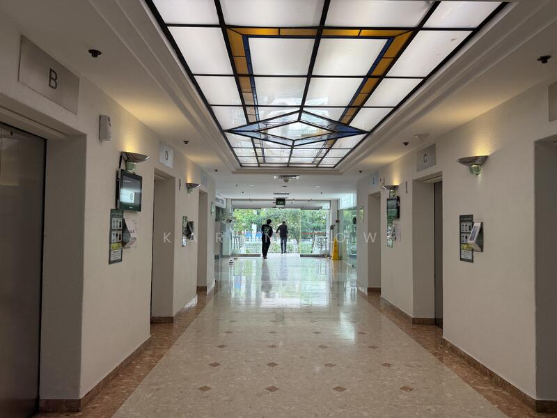 High Street Centre, 1 North Bridge Road, 269 sqft, Mall Shop For Sale, by Karen Low, 60117171 - CommercialGuru.com.sg