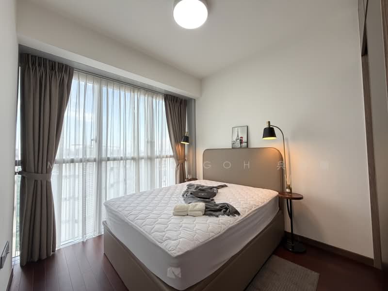 Queens Peak, 1 Dundee Road, 3 Bedrooms, 840 sqft, Condominium For Sale, by Michelle Goh 呉詩韻, 60117193 - Master bedroom - PropertyGuru.com.sg
