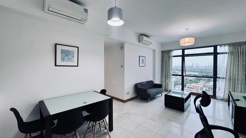 Blue Horizon, 21 West Coast Crescent, 2 Bedrooms, 904 sqft, Condominium For Rent, by Tan Hui Shan, 60117294 - Living Room - PropertyGuru.com.sg