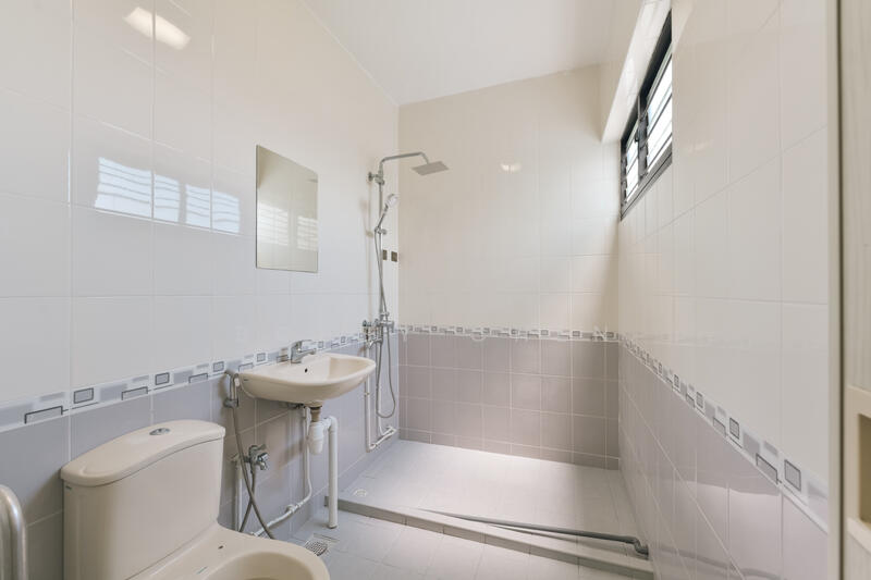 For Rent - 106 Tampines Street 11