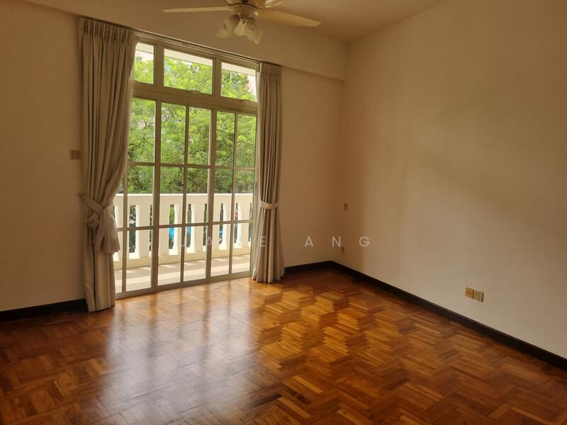 Spacious Master Bedroom 