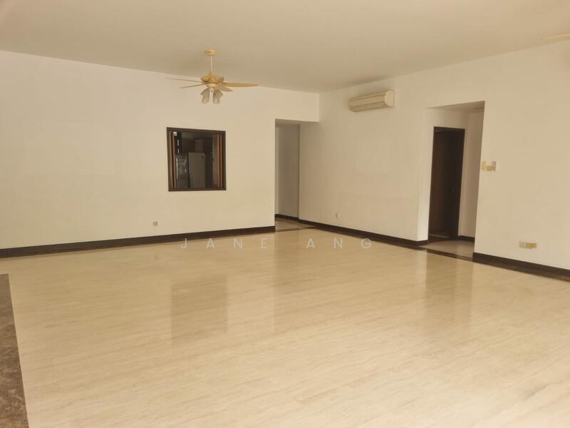 Dining for 8-10 seaters