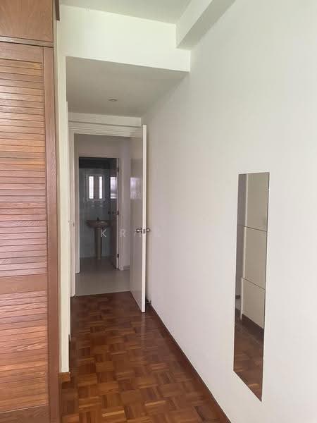 Central Green, 1 Jalan Membina, Alexandra / Commonwealth, Room Rental, 250 sqft, Condominium For Rent, by Kris Li, 60117418 - Hallway - PropertyGuru.com.sg