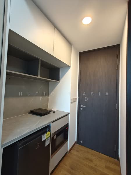 Parc Clematis, 8B Jalan Lempeng, Studio, 213 sqft, Condominium For Rent, by HUTTONS ASIA PTE LTD, 60117454 - Kitchen - PropertyGuru.com.sg