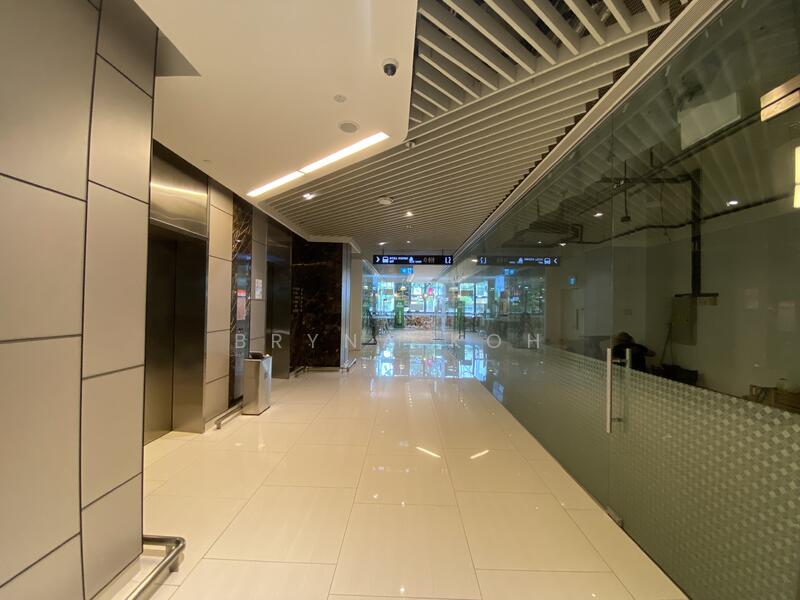 City Gate, 371 Beach Road, 635 sqft, Mall Shop For Sale, by Bryna Koh, 60117581 - Lobby - CommercialGuru.com.sg