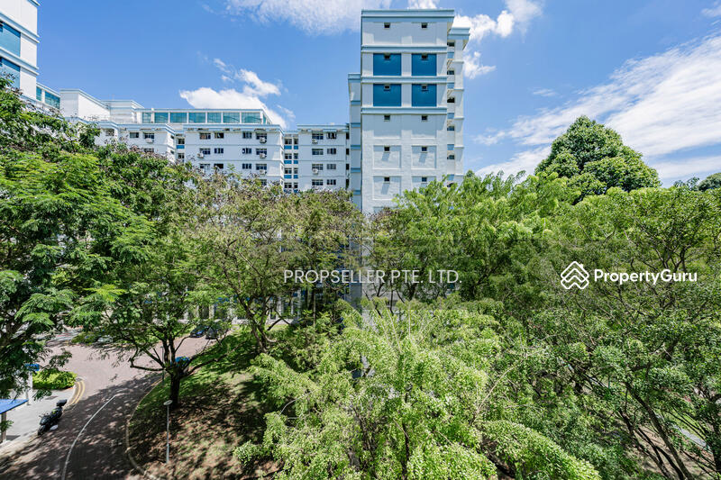 For Sale - 621 Woodlands Drive 52