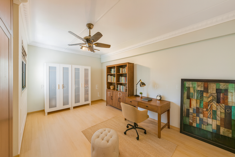 For Sale - 621 Woodlands Drive 52