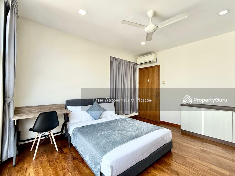 common room (room 5) 