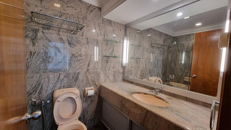 Le Hill, 42 Pasir Panjang Hill, 3 Bedrooms, 1,238 sqft, Condominium For Rent, by Priscilla Lum, 60117739 - Master bathroom - PropertyGuru.com.sg
