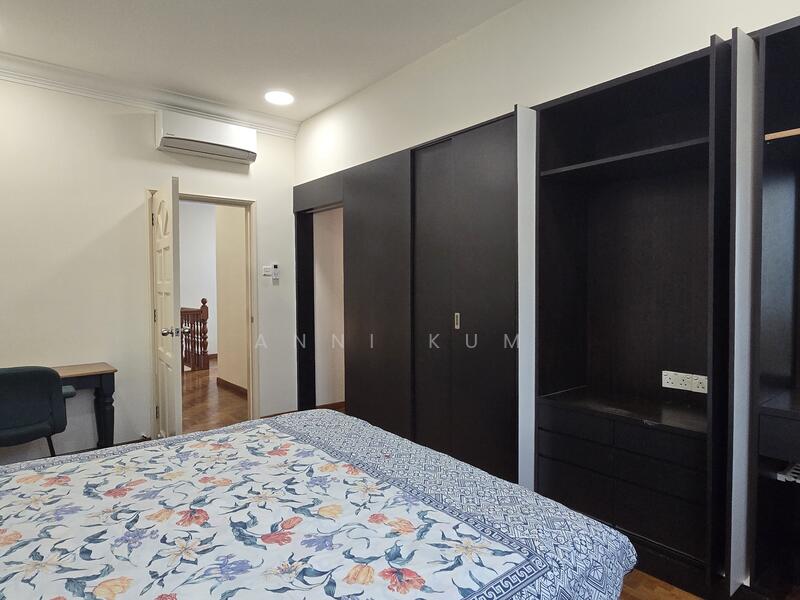 For Rent - Quiet 5 bedroom Semi Detached near MRT