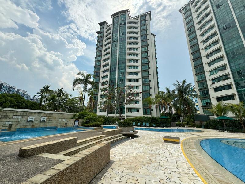 Palm Gardens, 2D Hong San Walk, Room Rental, 150 sqft, Condominium For Rent, by Janssen Ho, 60118185 - Pool - PropertyGuru.com.sg