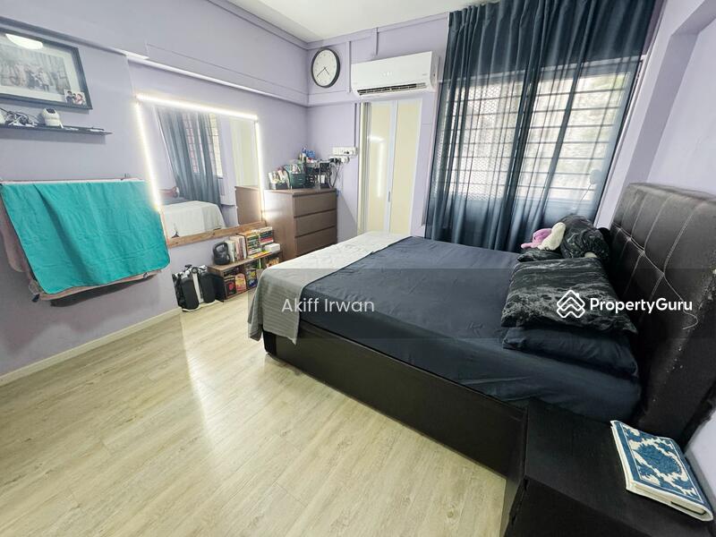 For Sale - 250 Tampines Street 21