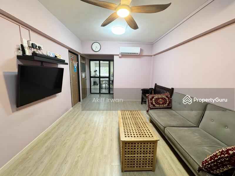 For Sale - 250 Tampines Street 21