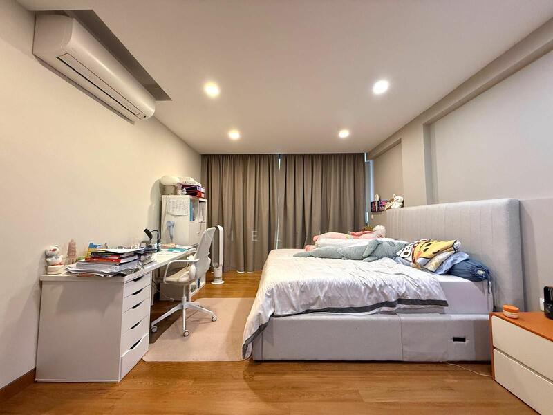 For Sale - ⭐️⭐️LANDED7772@ Tastefully Designed Terrace Within 1km To St Nic