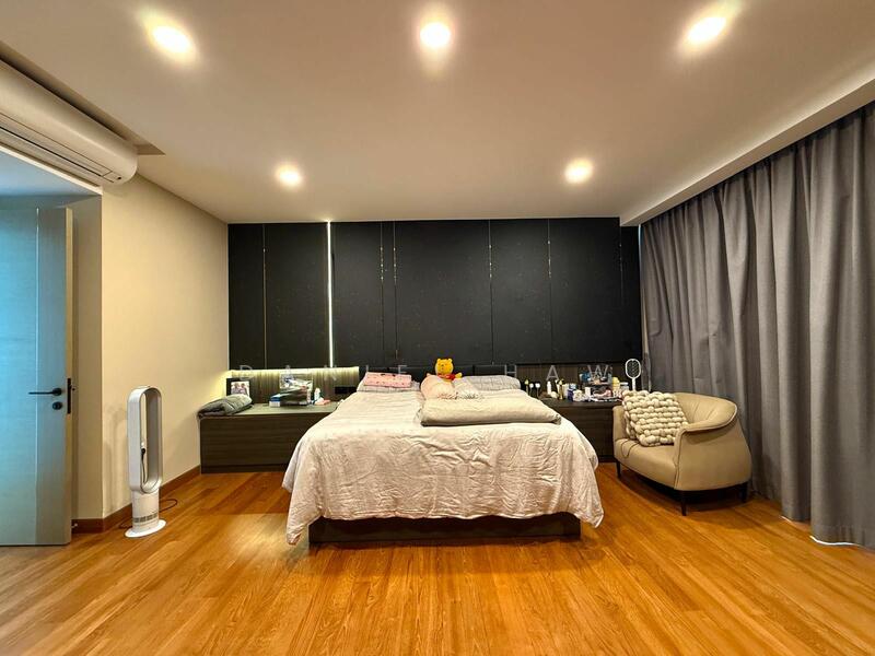 For Sale - ⭐️⭐️LANDED7772@ Tastefully Designed Terrace Within 1km To St Nic