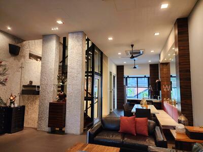 For Sale - ⭐️⭐️LANDED7772@ Best Value Buy With Tastefully Designed Functional Space