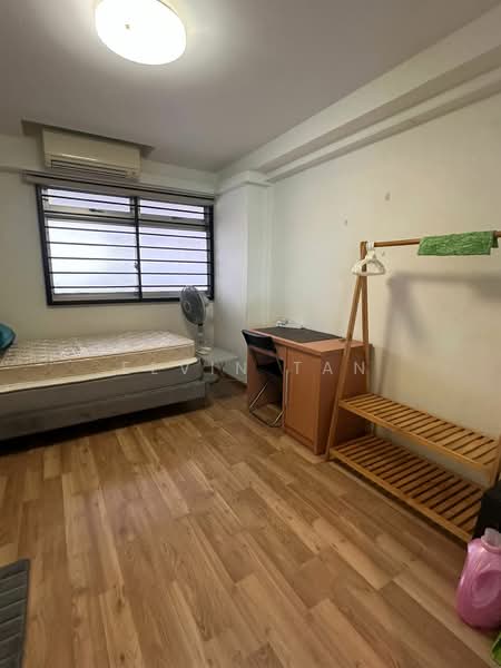 208 Pasir Ris Street 21, 208 Pasir Ris Street 21, Room Rental, 250 sqft, HDB Flat For Rent, by Elvin Tan, 60118486 - Bedroom - PropertyGuru.com.sg