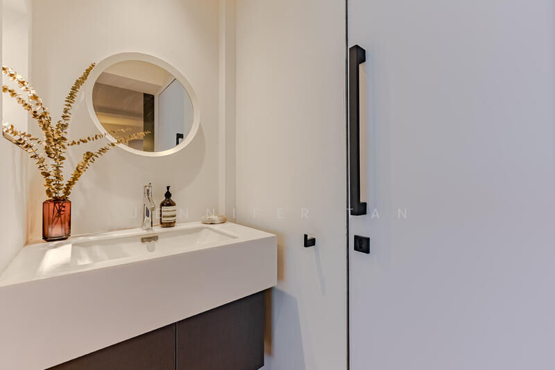 Common bathroom 